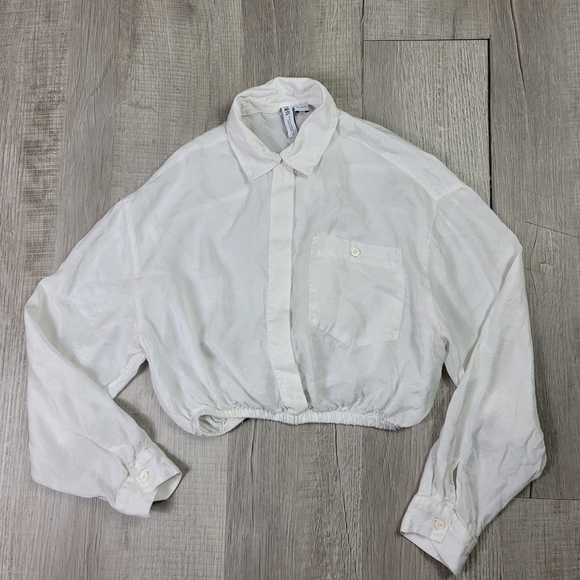 Zara Tops - Zara Fillsens Ivory Elasticized Cropped Long Sleeve Button-Down Shirt